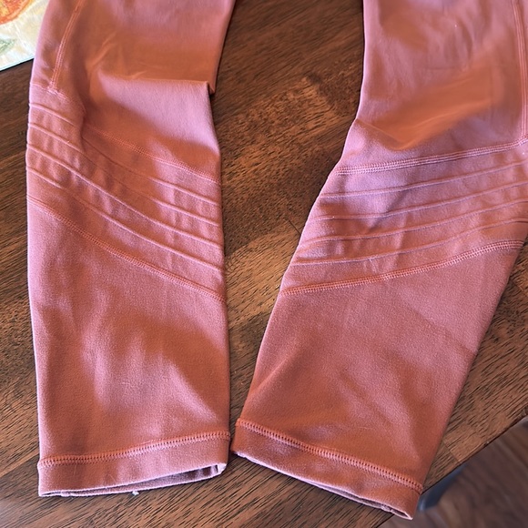 Athleta Inclination Moto Tight - Picture 10 of 10